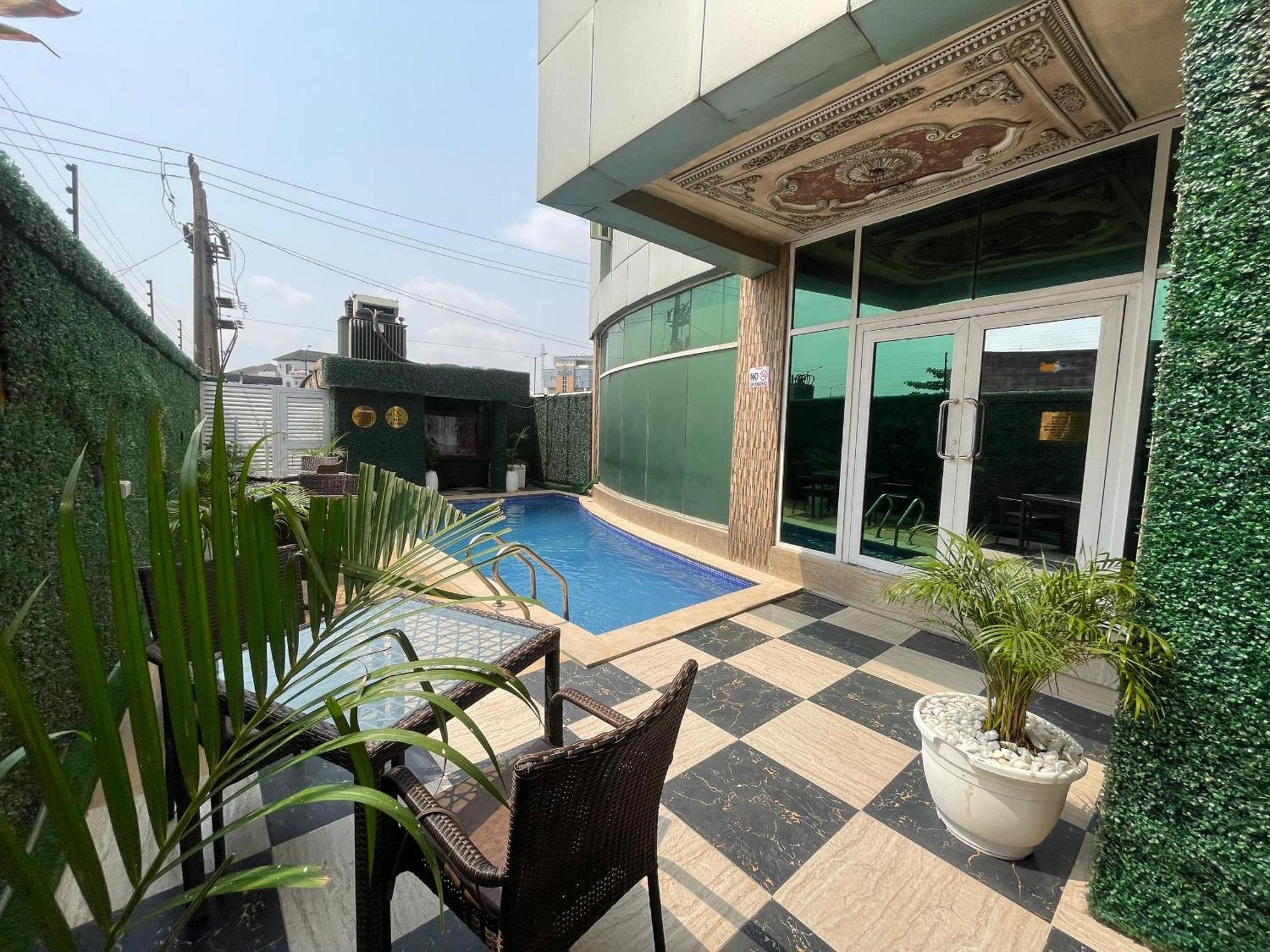 Presken Hotel At International Airport Road Ikeja Exterior foto